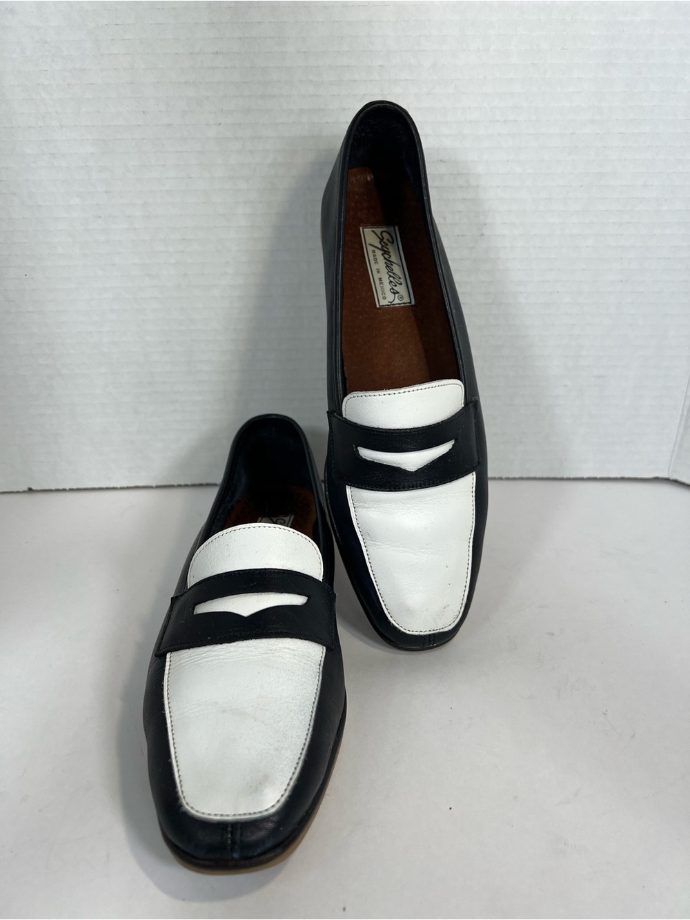 Vintage Seychelles Black White Leather Penny Loafers Size 7.5 Preppy